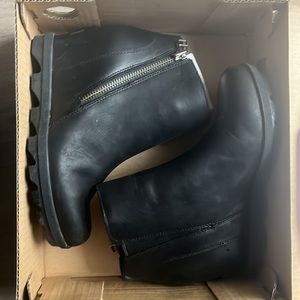 Sorel Joan of Arctic Wedge II Zip (Women) - Black 7